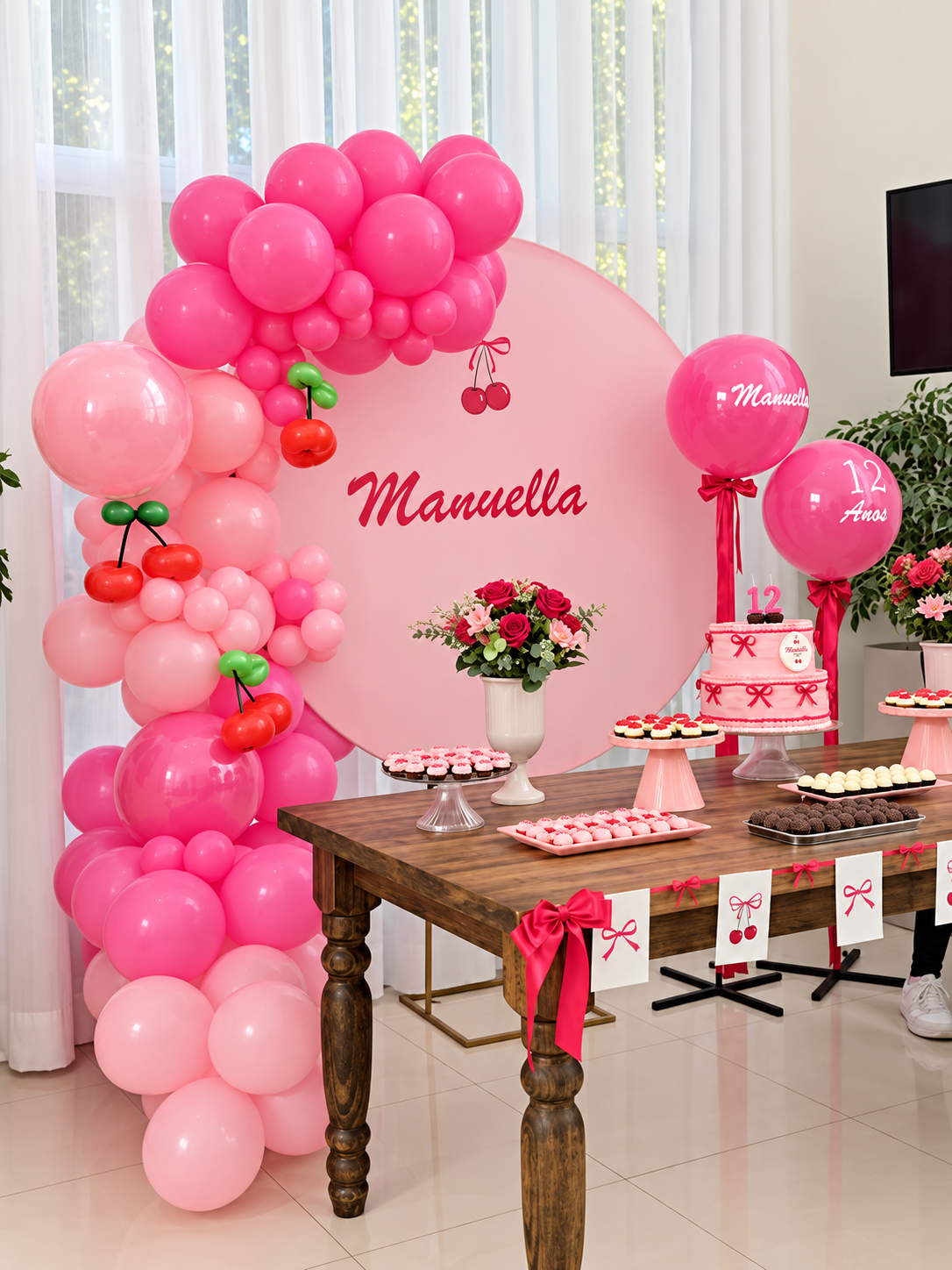 Decoração delicada em tons de rosa com tema de cerejas